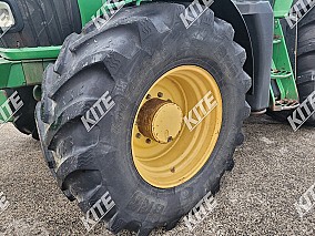 John Deere 7430