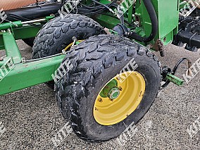 John Deere 740A