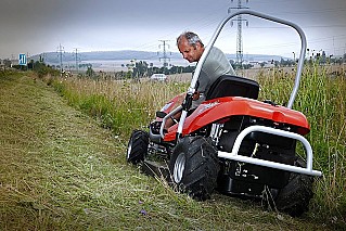 Seco Crossjet 4WD mulcsozó gazvágó fűnyíró traktor