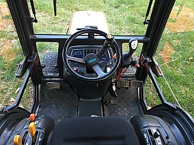 Kubota B2400 traktor - Hóeke - Kasza