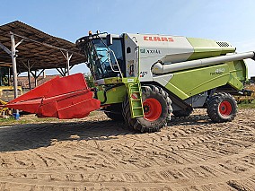 Claas Tucano 450