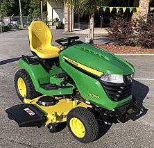 John Deere X 590